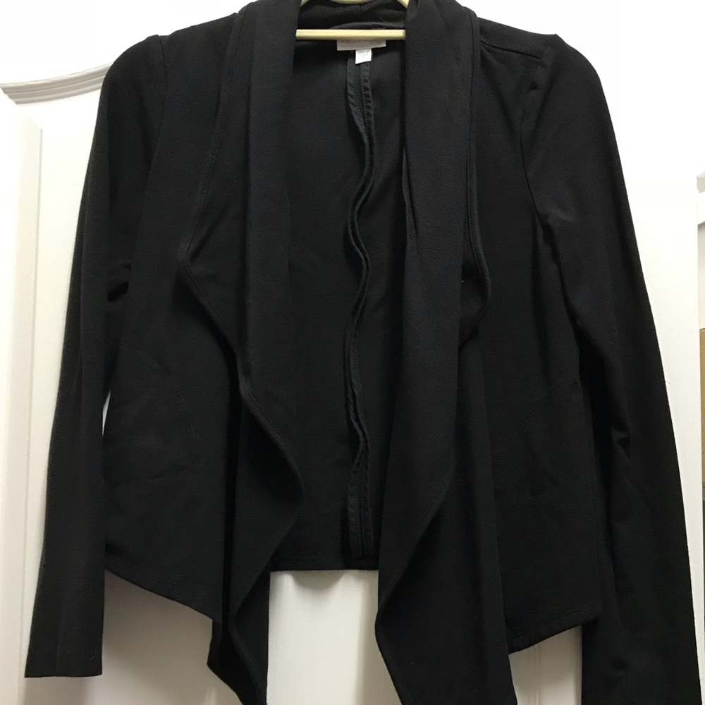 A Pea in the pod maternity small black blazer